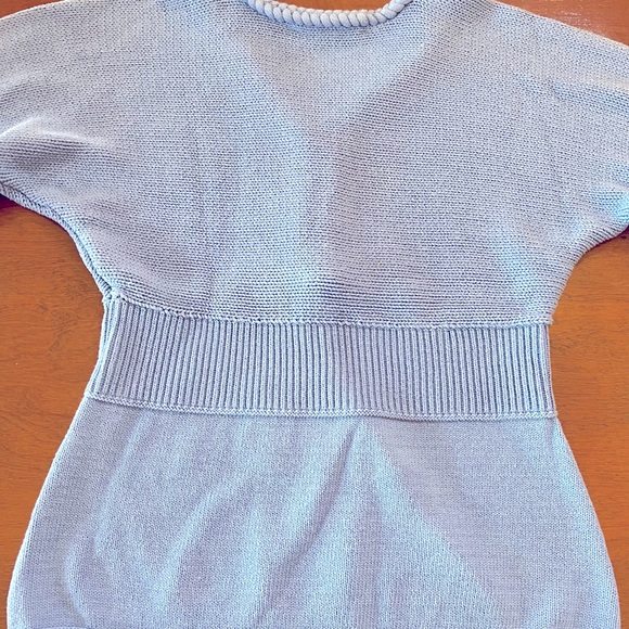 Women’s V-Neck Sweater - Picture 4 of 5
